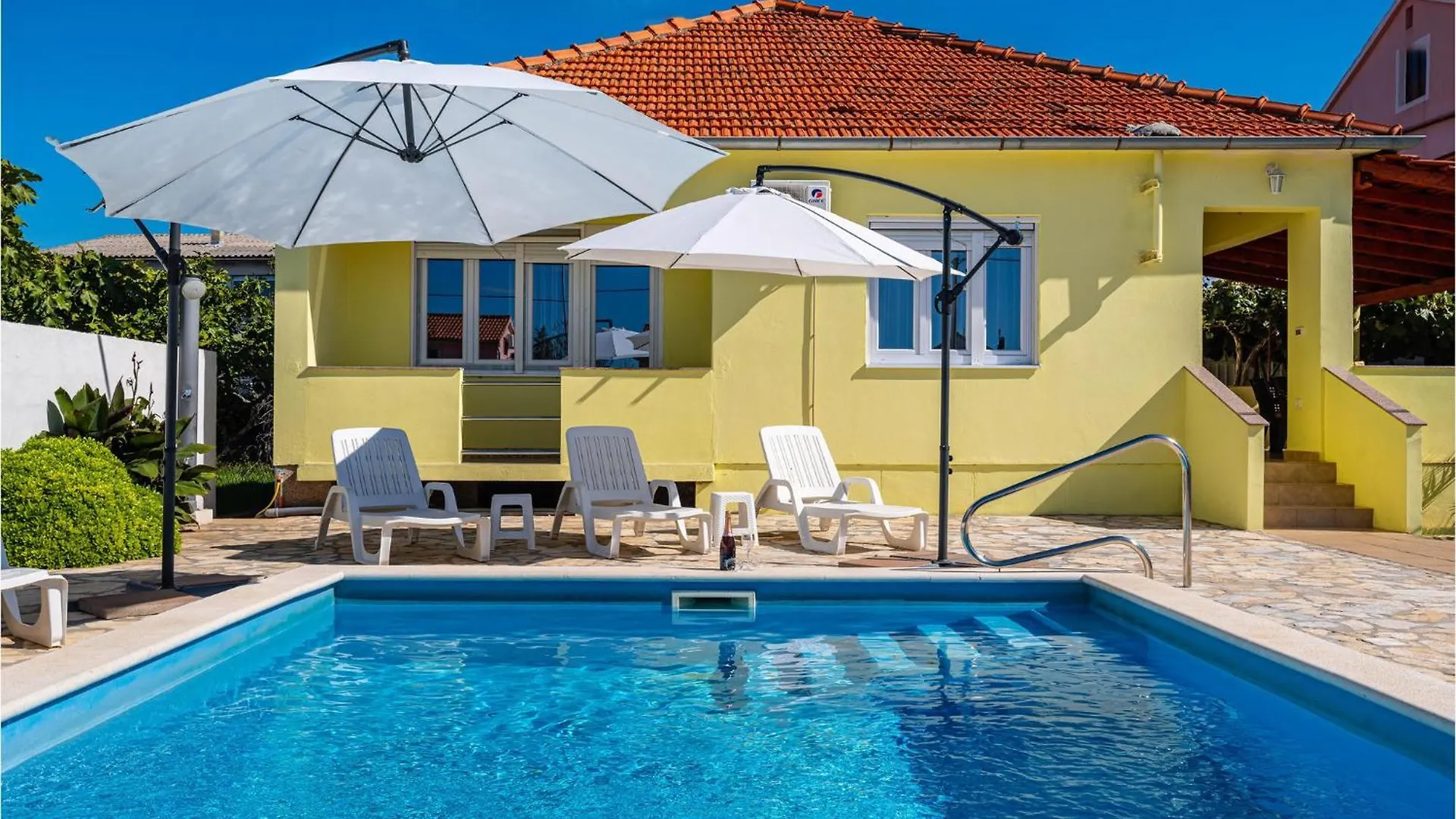 Holiday home Cozy Home In Sukosan With Outdoor Swimming Pool